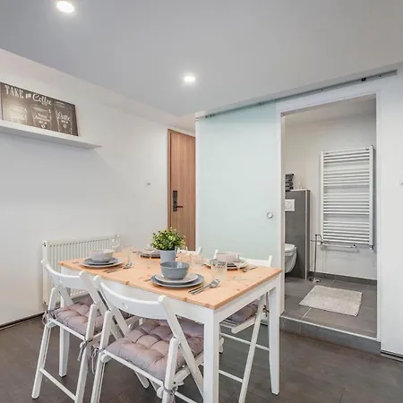 Apartment D'crown Residences *