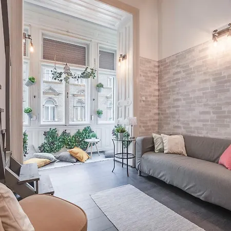 Apartment D'crown Residences Budapest