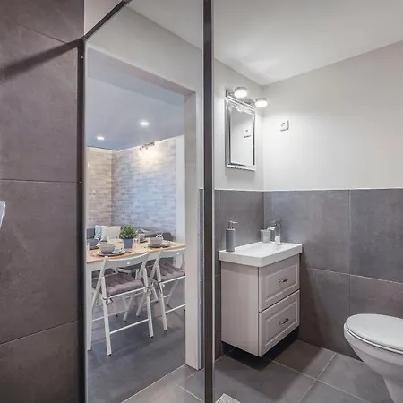 D'crown Residences *